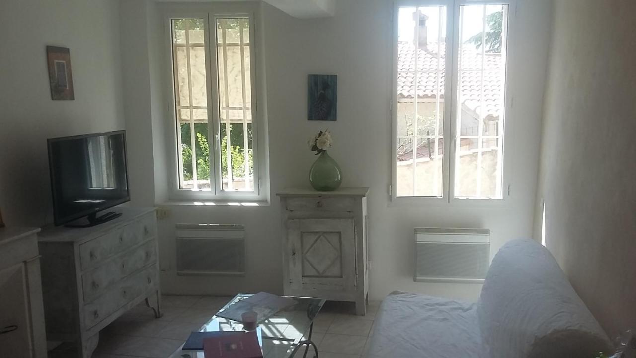 Appartement Dans Hameau Provencal Allauch Esterno foto