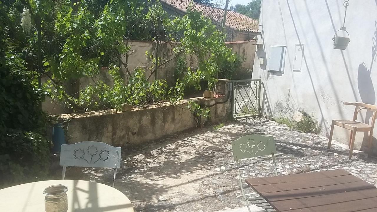 Appartement Dans Hameau Provencal Allauch Esterno foto