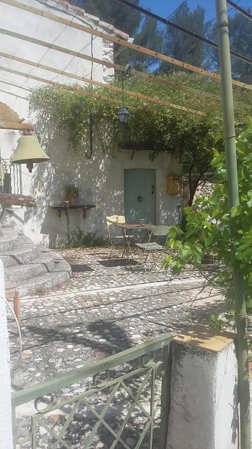 Appartement Dans Hameau Provencal Allauch Esterno foto