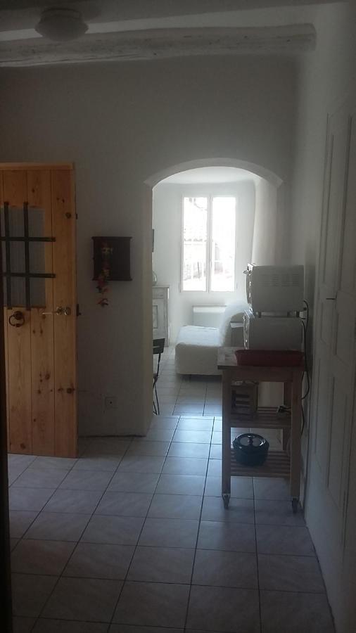 Appartement Dans Hameau Provencal Allauch Esterno foto